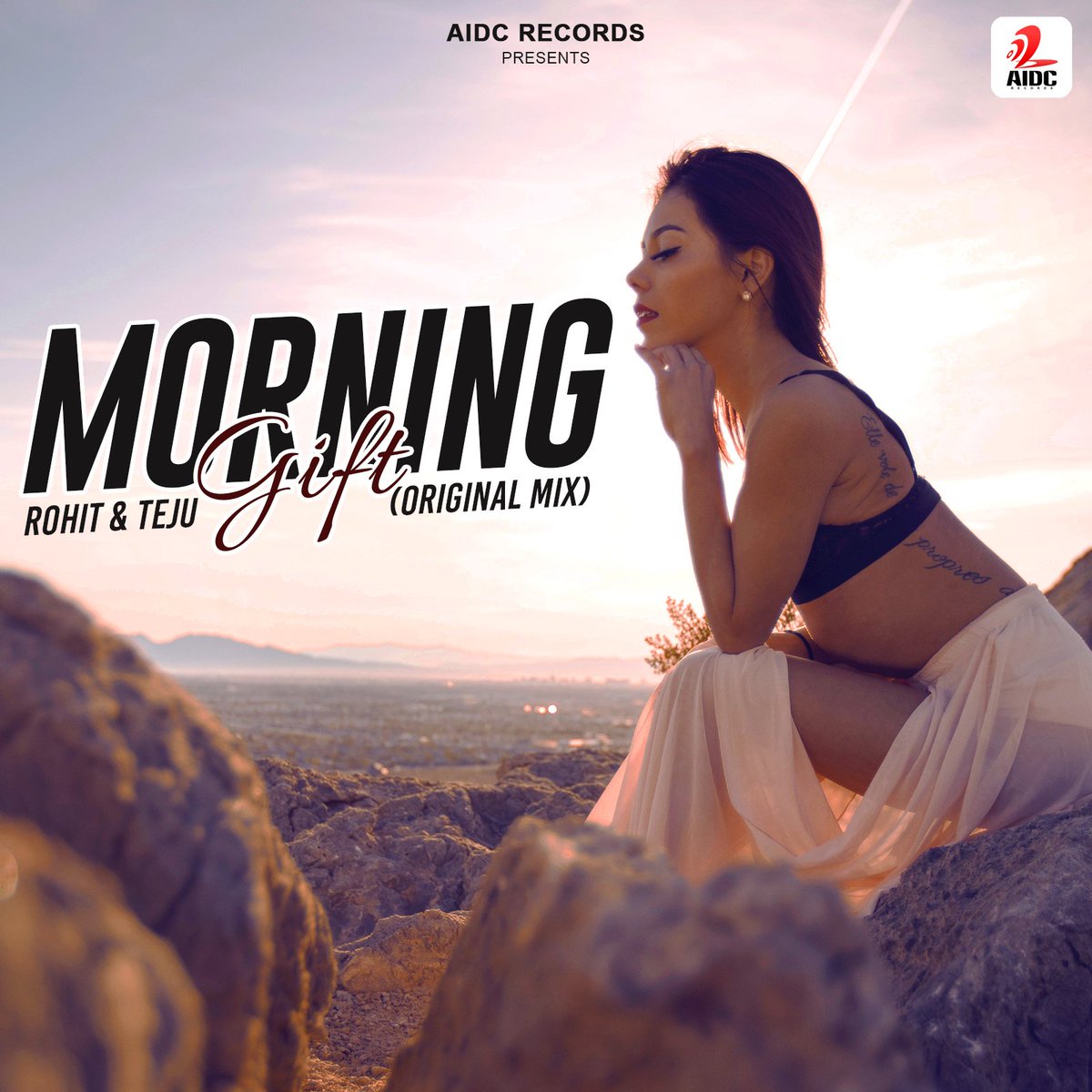 aidcrecords's tweet photo. Morning Gift (Original Mix) - DJ Rohit &amp; Teju

Watch: https://t.co/9cfQv1yJ5m

#morninggift #originalmix #rohitteju #aidcrecords https://t.co/gLZNHppHfr
