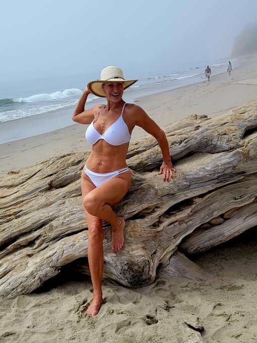 Beach Day ⛱️ https://t.co/lBgzHKgLTC<a href="/tag/fun"class="tags"><span>#fun</span></a>