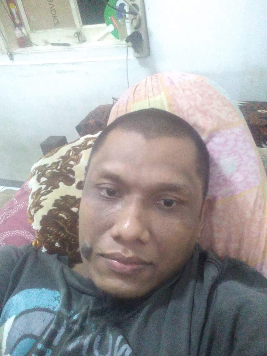 dito482288872's tweet photo. Butuh semangt https://t.co/M9jz5IglAr