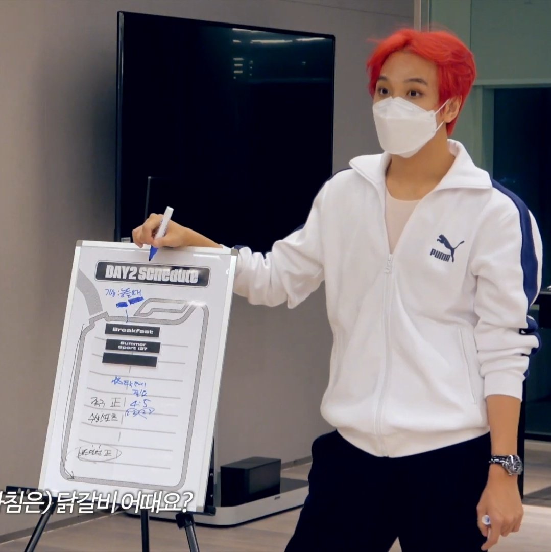 haechanconfess's tweet photo. NANGIS BGT HAECHAN KNP GANTENG BGT NGET NGET😭😭😭 sfs! https://t.co/nZisWh8Fll
