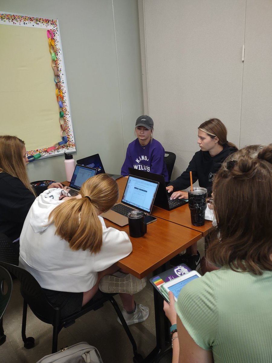 LitProfSuz's tweet photo. Block B @KSUCollegeofEd read and presented on the National Reading Panel report "Put Reading First" which are the foundational skills of reading. #scienceofreading #foundationsofreading https://t.co/zGRuvB4viU