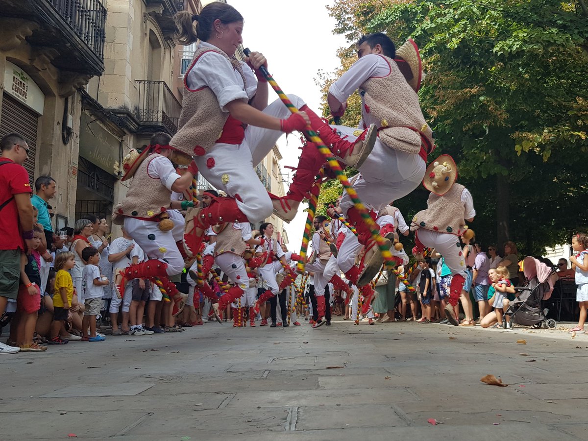 Levitar és el que hem fet molts bona part d'aquest matí del 29. La #fmvila, un estímul de les emocions.