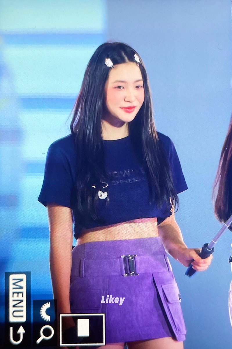 AHHH YERI FANSITE PICS FINALLY!! LOOK AT HER, SOOO PRETTY!