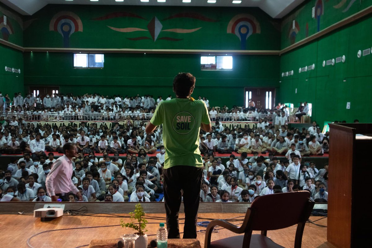 The energy we carry should be invested for the nation's and world's upliftment
💙
The cutest pupils I have ever interacted with
In those 2 hours at New Horizon Gurukul #BangaIore ,talked with them in detail about #SaveSoil and what way we can contribute for society. <a href="/cpsavesoil/">Conscious Planet #SaveSoil</a>
