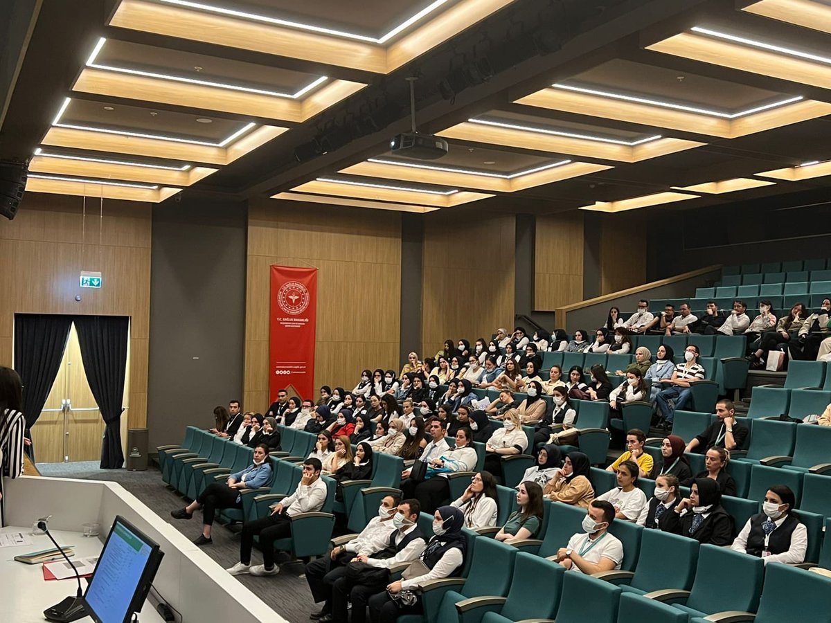 Koordinatör Başhekimimiz Prof. Dr. Nurettin Yiyit’in de katılımı ile İdari ve Mali İşler Müdürlüğü Fatura Birimi (Gelir Tahakkuk) tarafından hazırlanan 'Hasta Kayıt Süreçleri Eğitimi' Hasta Kayıt Personellerimize verilmiştir.

#hastakayıt #hastakayıtkabul #hasta #sağlık