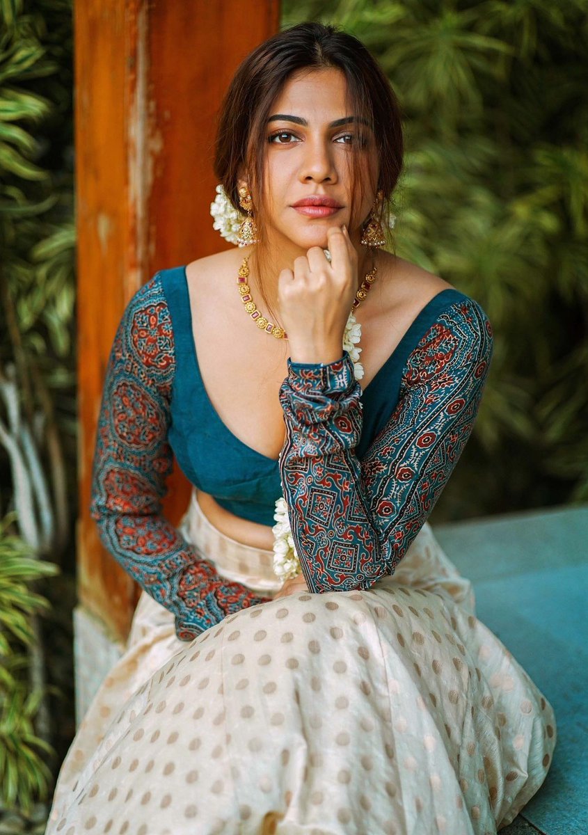 Cinema_Rasanai's tweet photo. #modanna 😍🥰 https://t.co/gZvkt5uWWt