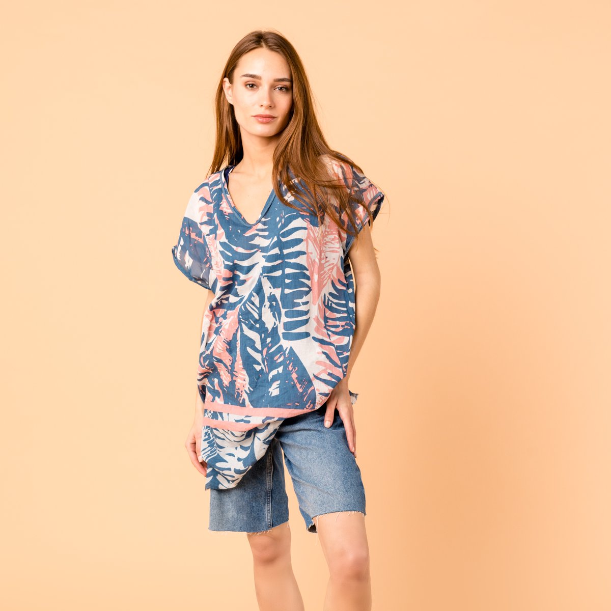 🤩 ¿Dejarás escapar ese caftán que tanto te ha gustado y que puedes usar también en tus looks de ciudad? 🤩 ¡Corre, que las #rebajas de hasta el -50% están a punto de terminar!  bit.ly/3wCr0fe