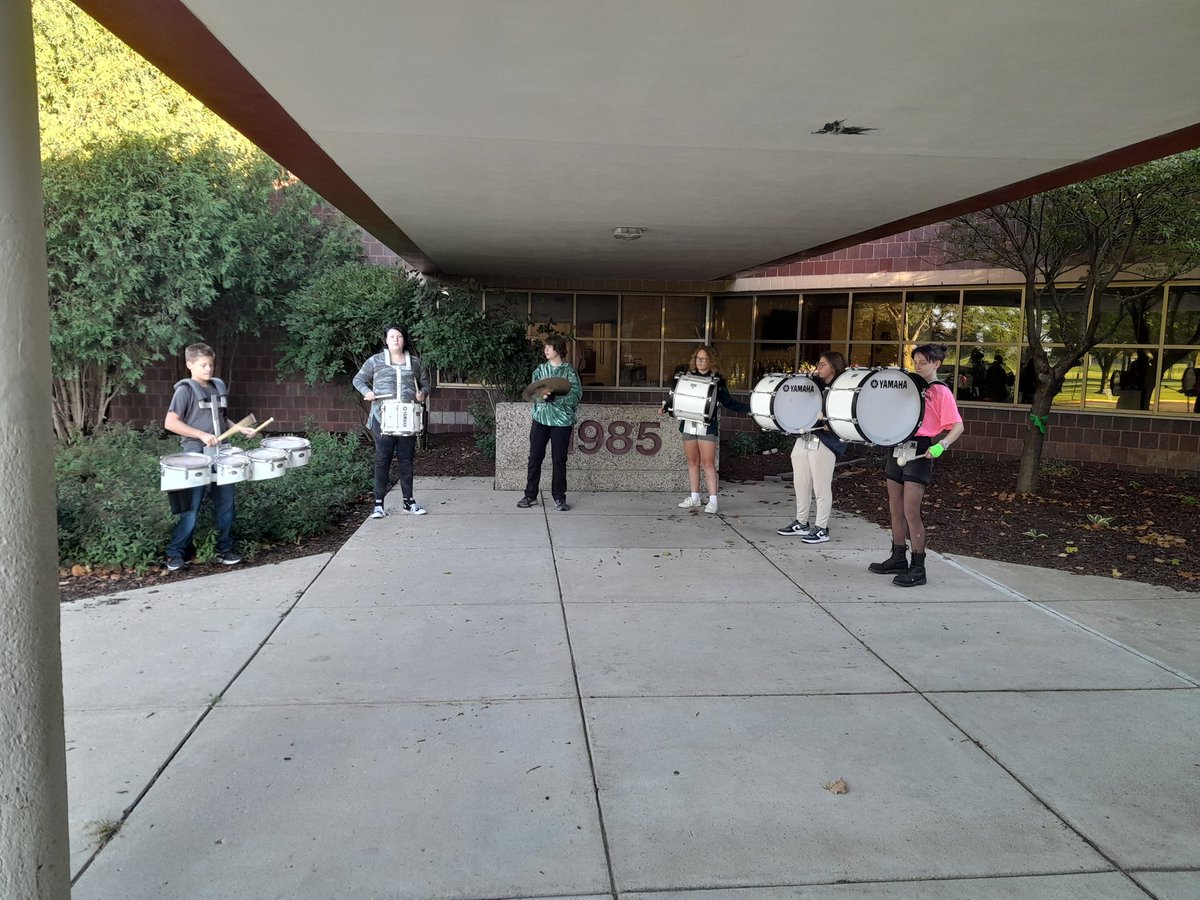 Welcome Class of 2029!!! WebLeaders bringing in the new school year! #wearefaribault #LeadRight