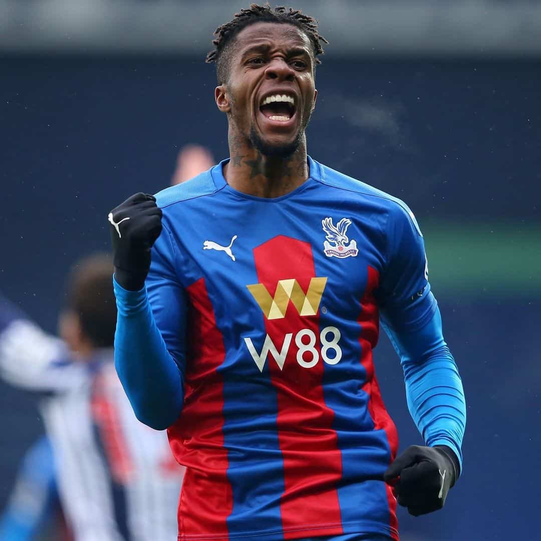 DTransferencias's tweet photo. Chelsea está em conversações com o agente Frank Trimbouli na tentativa de assegurar os serviços de Wilfried Zaha, avança o jornalista @NicoSchira. https://t.co/wZvmMnwIjV