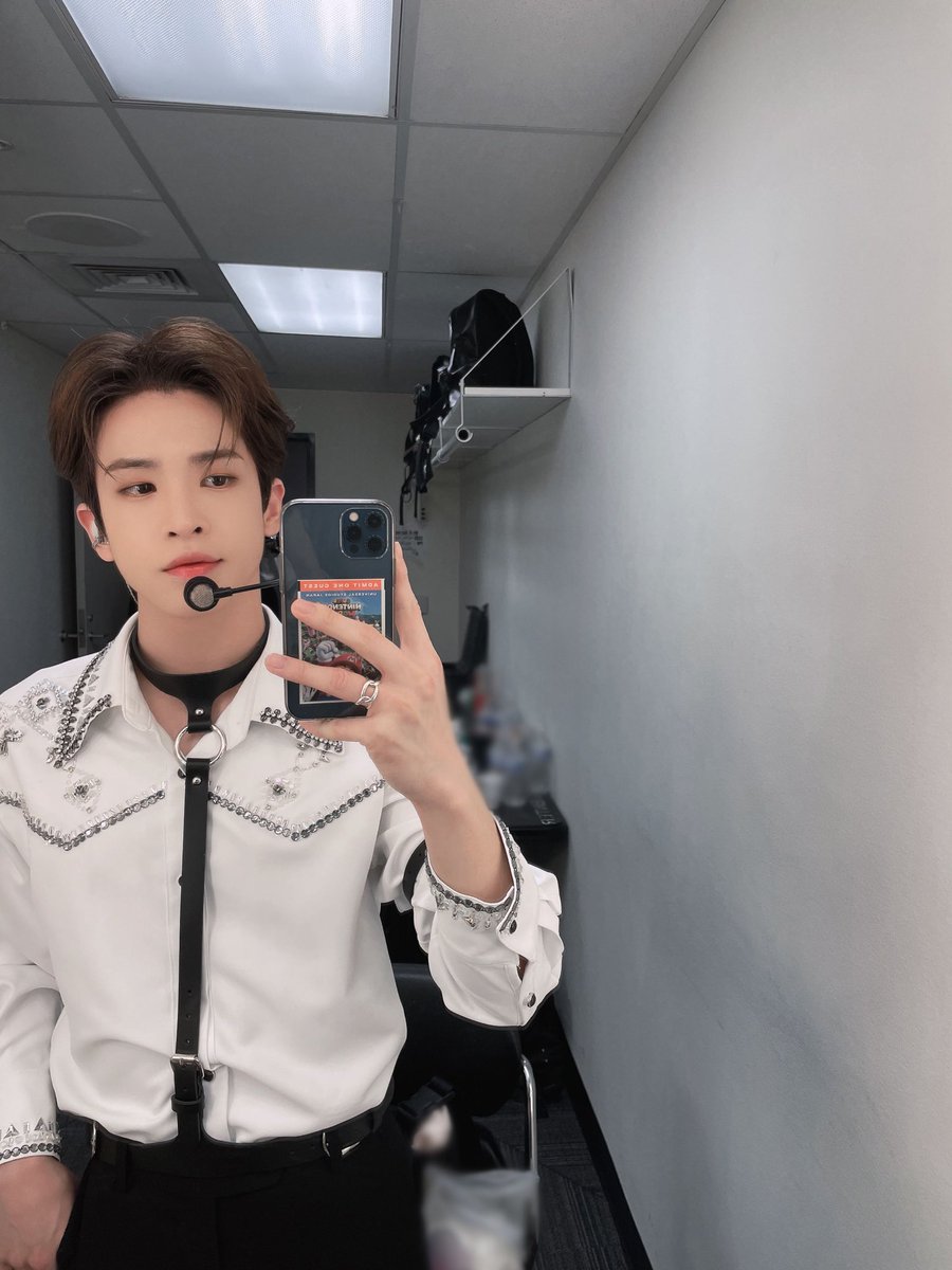 MaAllenFrance's tweet photo. 💫 | 📸 | 28/08/2022 

➥ Merci Houston ! Vous avez soufflé le plafond🔥 Prochain Arrêt Dallas montrez moi ce que vous avez 😏

©️ : @CRAVITY_twt 

#ALLENMA #앨런 #CRAVITY #크래비티  
___
@CRAVITYFRANCE_ https://t.co/OXSROWQD65