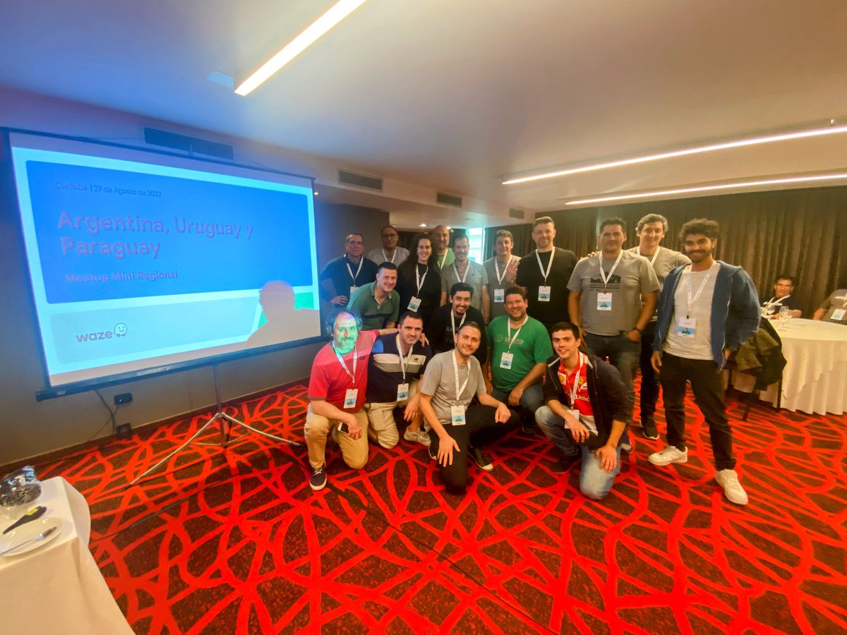 WazeArg's tweet photo. El fin de semana nos juntamos con los colegas de @waze_uy y @wazepy en el Meet Subregional para compartir experiencias.
Aplauso a parte del grupo de colaboradores que de forma altruista ayuda a que todos los Wazers tengan el mejor mapa y experiencia.
@waze #wazemeetup https://t.co/RihtwtEsPc