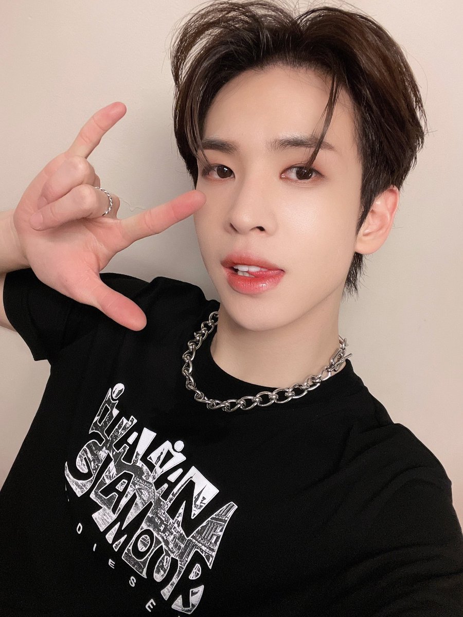 MaAllenFrance's tweet photo. 💫 | 📸 | 26/08/2022 

➥ Merci Minneapolis~! Vous étiez incroyables ce soir !!❤️‍🔥 Houston vous êtes les prochains alors on vous verra là-bas~ 😈

©️ : @CRAVITY_twt 

#ALLENMA #앨런 #CRAVITY #크래비티  
___
@CRAVITYFRANCE_ https://t.co/f30JK7HIuZ
