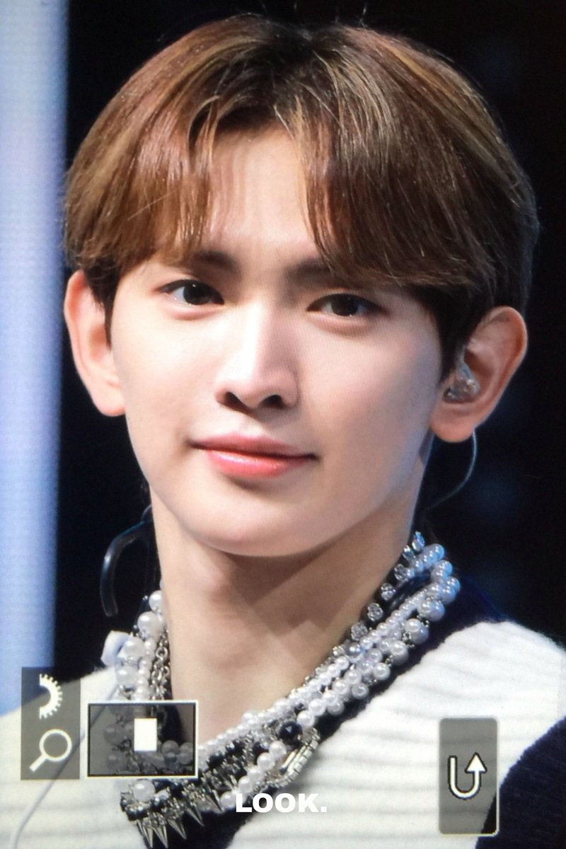 LOOK_010405's tweet photo. 220829 PRE

🐻💛

#템페스트 #TEMPEST #LEW #루 #의웅 #이의웅 #Bad_News #루OOK💛 @TPST__official @TPST_twt https://t.co/lMBkVggWgF