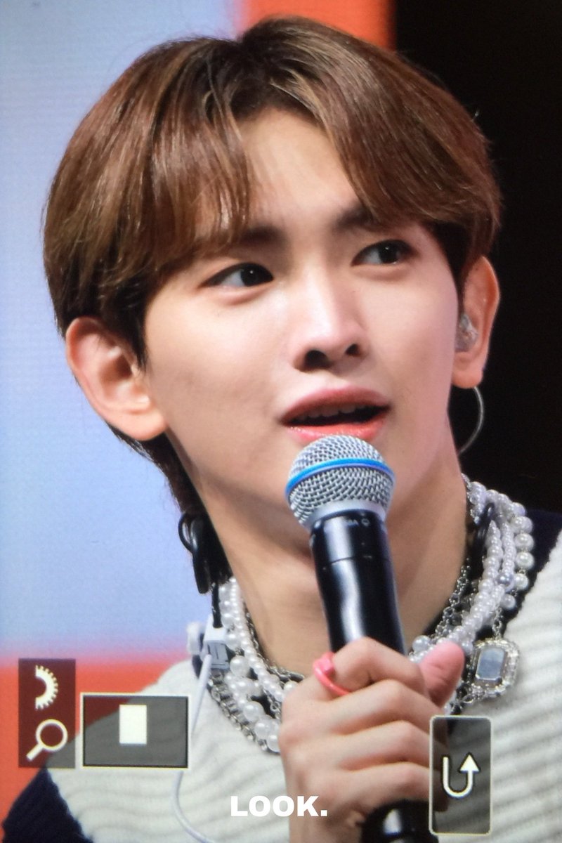 LOOK_010405's tweet photo. 220829 PRE

🐻💛

#템페스트 #TEMPEST #LEW #루 #의웅 #이의웅 #Bad_News #루OOK💛 @TPST__official @TPST_twt https://t.co/lMBkVggWgF