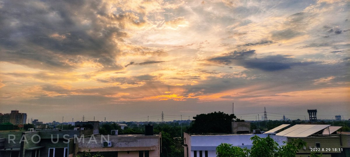 Raomu's tweet photo. Beautiful sunset at lahore. https://t.co/6B50RFNwkl