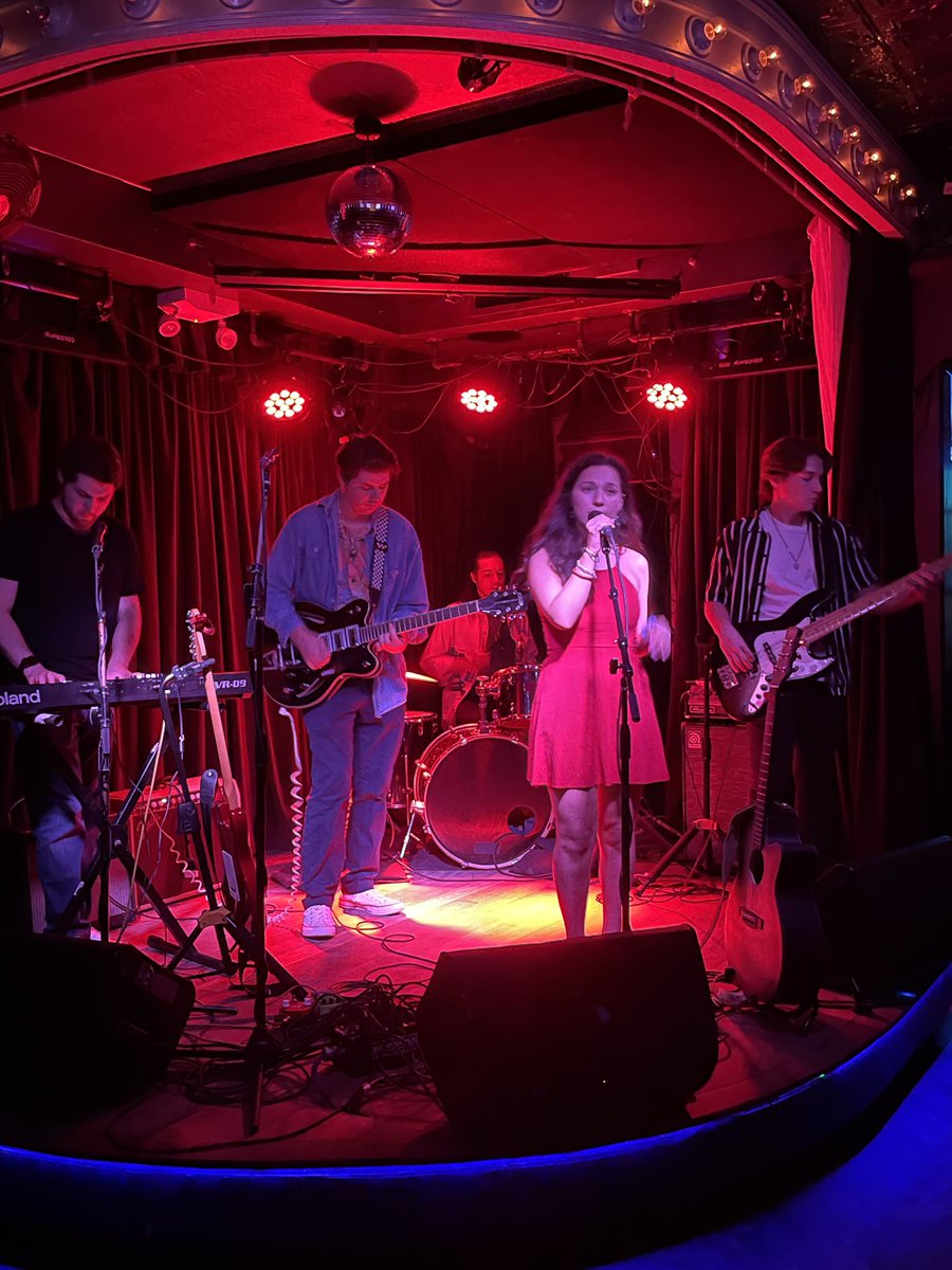 RebeccLynn's tweet photo. Some of my recent gigs! So excited for more coming up 🥰 #music #songwriter #spotify #concert #NYC #singersongwriter #gigs https://t.co/dNuQAlOuLm