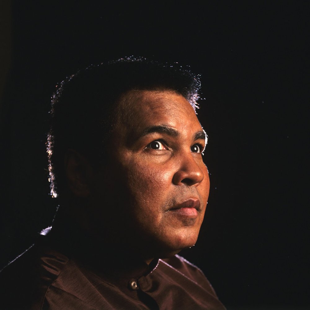 MuhammadAli's tweet image. “When I meet a new person, I don’t see race or religion. I look deeper. We must learn to satisfy our conflicts peacefully and to respect one another.” - #MuhammadAli 

📸: @LeiferNeil 

#6CorePrinciples #Respect #Greatest #GOAT