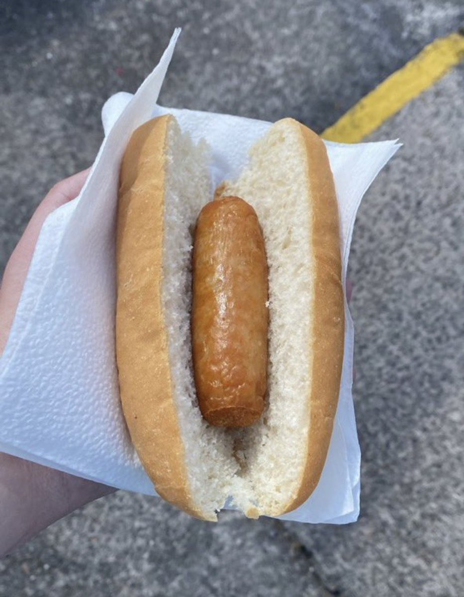 FootyScran's tweet photo. Hot dog at Bath City (@BathCity_FC) 

💷 £4 https://t.co/kfZXYiZKLu