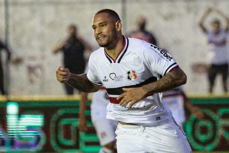 santa_meu's tweet photo. 🚨RAFAEL FURTADO, INTERESSA A DIRETORIA, MAS AINDA NÃO FOI PROCURADO! 

🎙Empresário: Não fomos procurados. A gente quer ouvir o que o Santa Cruz tem para oferecer. Enquanto isso, o atleta vai cumprir seu contrato que vai até 20 de dezembro, disse Hélcio Alis https://t.co/yo24ozYeYZ