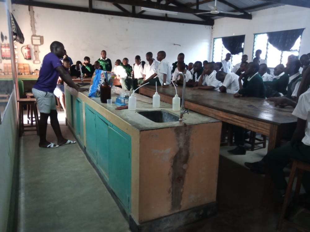 YouthJijenge's tweet photo. why do students drop out of school?why do students perform better or less better?The answers are with the students themselves. with support from @KeshoKenya we went to Ganda and Jilore Highschool to try and identify the challenges faced by the students Both at home and in school. https://t.co/FpmJRKkx9g
