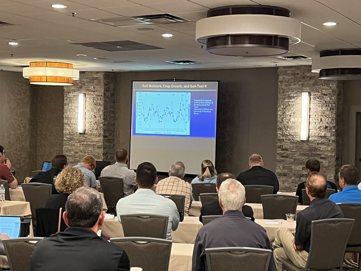 AgLabTesting's tweet image. Great talk by Dr. Antonio Mallarino on soil testing! @isuagronomy #agtesting