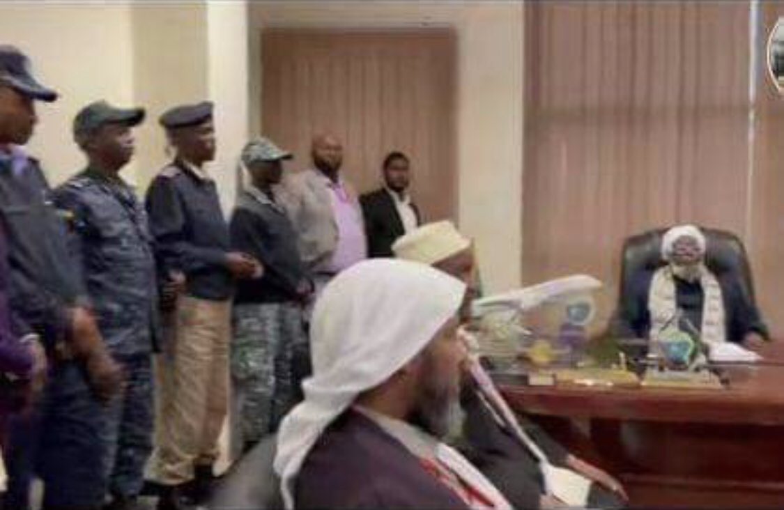 Fedel_Castro22's tweet photo. መንግስት የሕገ-መንግስቱን #አንቀፅ11 በመፃረር የሾመብን ህገወጡ የብልፅግና መጅሊስ የሙስሊሙን ተቋም እያፈረሰ በወሓbያ እየተካ ነዉ።ጠንካራ አህለሱና ሙስሊሞች ካሉበት አንዱ የሆነዉን ቤንሻንጉል ክልልንን ማመስ መጀመራቸዉ ታዉቋል።
#notowehabiyzem https://t.co/QkjzKtGtnu