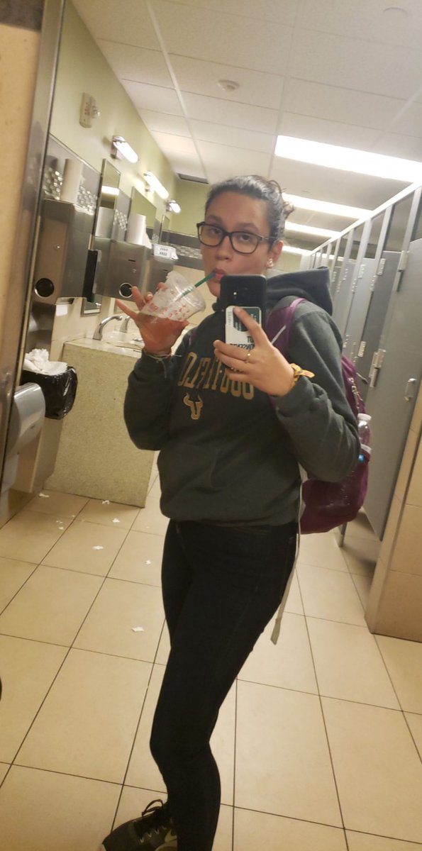 Sierra_T13's tweet photo. I’m introducing Nicole
🇵🇷🌴🪩🛫📚
#Pur4100 https://t.co/24FQeg6okQ