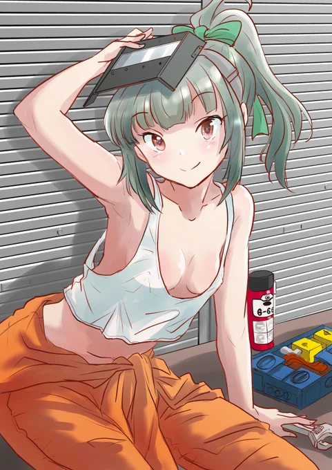 旧アニメの遺産ツナギ夕張さん描きました
無防備タンクトップ…ハァハァ 