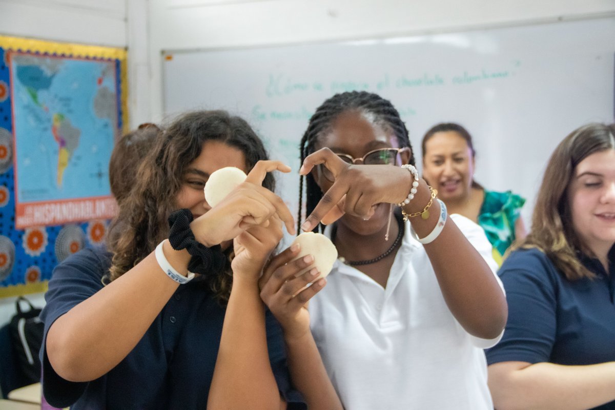 aislagos's tweet photo. Grade 11 students taking @IBDP Spanish, learned how to make Arepas. The curriculum of the course encourages students to develop a #global perspective and #internationalmindset. - que delicioso! #WeAreAISL #IBSpanish #IBDP #AISLagosProud https://t.co/GZ1lCheaoF