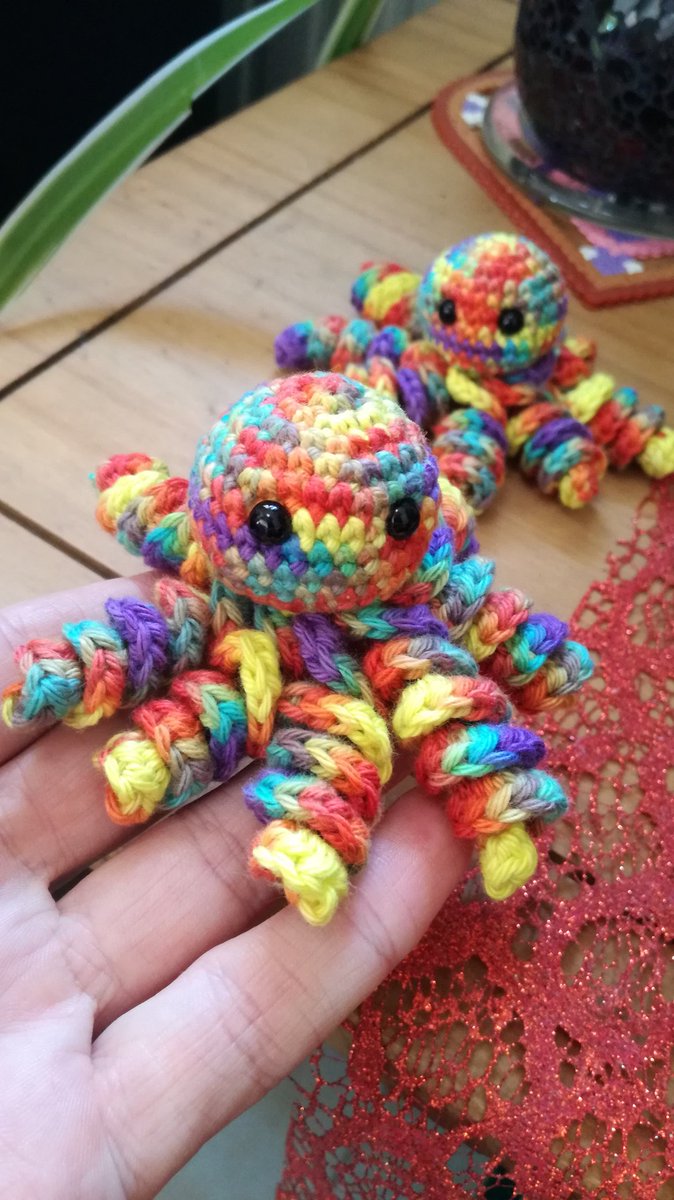 N_E_Creations's tweet photo. What have you been up to this fine Monday?

I've been twinning it with these rainbow Octy-Pals. Just shipped them off to their new home ☺️🏡 https://t.co/PpOL4gt2S7
