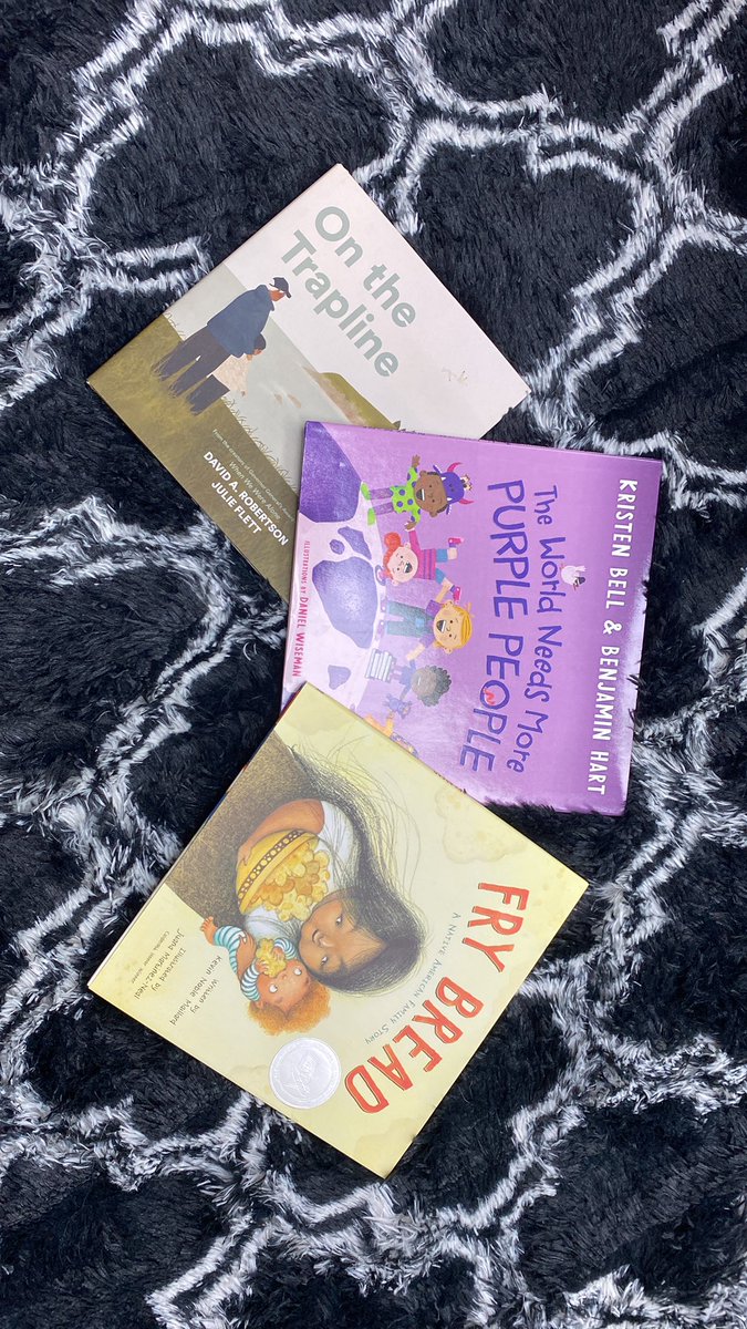 AdrienneInnes's tweet photo. These books are stunning!😍 Thank you so much for your donation and for supporting my dream classroom library! ❤️ @officialAudra #Grateful #Thankful #clearthelist https://t.co/E11zptIrYV