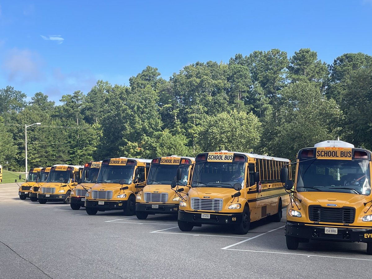 WJCCBlayton's tweet photo. Itβs grow time! #HivePride #WJCCFirstDay https://t.co/EZtNlwglVq