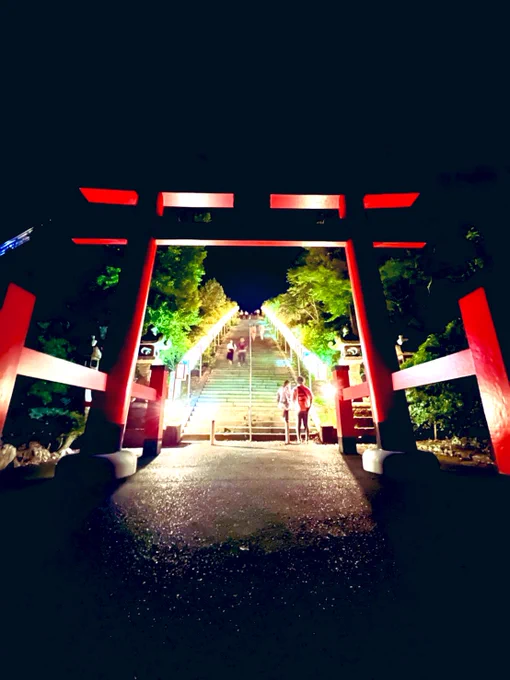 高良大社の献灯祭に行った友人から送られてきた写真  綺麗だな〜 新しいiPhoneすげぇな〜 