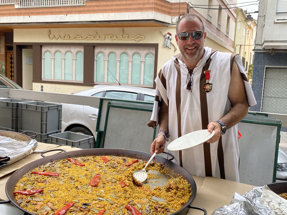 Mossarabs1948's tweet photo. 🥘👨🏻🍳 Chef Paco Manzaneque 👌🏻
Primer Tro 2020 - 2022 🎖
#micOnti22 #TornemMICOnti https://t.co/rhbZp8nvf6