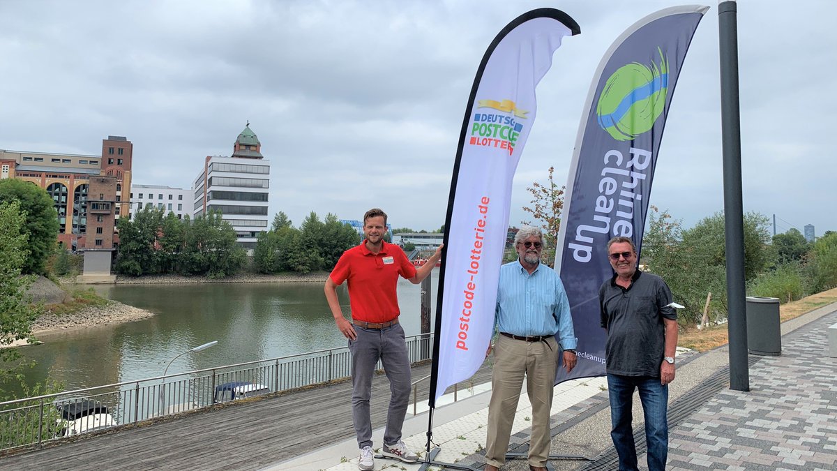 Am 10. September werden Flüsse beim #RhineCleanUp wieder von Unrat befreit und Aufmerksamkeit auf das Thema Müll 🗑️🚯 gerichtet. Nach der Pressekonferenz von <a href="/RhineCleanUp/">RhineCleanUp Wiesbaden</a> ruft <a href="/Antenne/">Antenne Düsseldorf</a> Düsseldorf heute zum Mitmachen auf. Jetzt anmelden 👉 rhinecleanup.org/de#cleanups