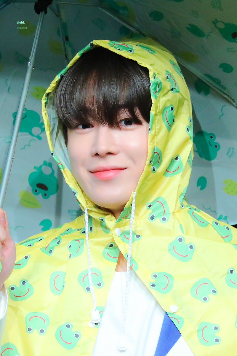 vivid_724's tweet photo. 220828 팬싸
날씨요정아기☂️💓 
#다원 #DAWON #SF9 https://t.co/vfmBgQcghL