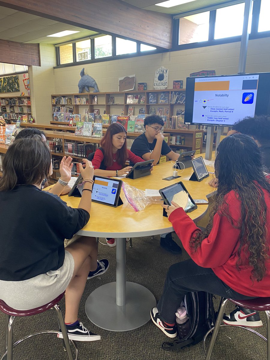 OLCHSTechCoach's tweet photo. New group of iTeam students. They are already conducting new student iPad orientation and running the help desk. #olchspride #studenttechleaders https://t.co/B9cwMOAYEE