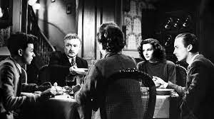 merlinpapin3's tweet photo. .@FredOL69007 #PremièreFoisauCinéma
#RogerPierre dans Le Père tranquille de #RenéClément (1946) il avait 23 ans https://t.co/eAJl7krO7y
