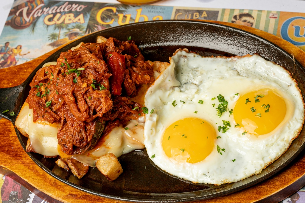 havana1957miami's tweet photo. Learning to love #Mondays with our exquisite #CubanBreakfast! 😋 Happy start of the week! #Havana1957 https://t.co/lv4Wsgu4MO