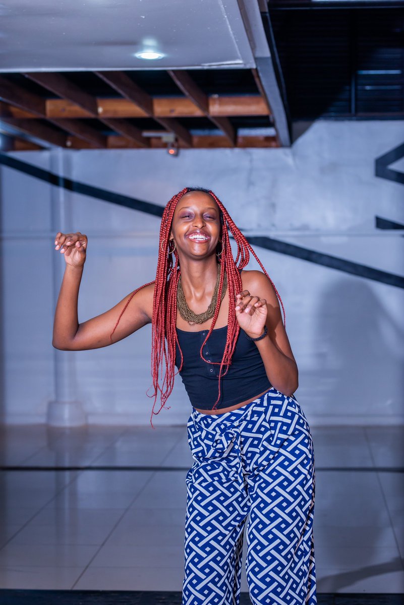 BahoNtaganira's tweet photo. If they talk about Ikiringo, this is what they be talking about. Happiness. Make sure you don't miss out the next serie. 

#IkiringoSeries https://t.co/vfOup5uzSt