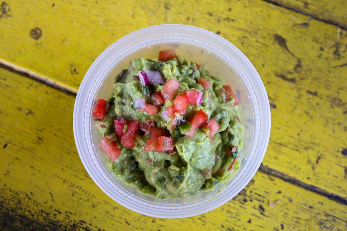 ElChilito_ATX's tweet photo. When life gives you avocados, make guacamole. https://t.co/ctfoyQsXA1