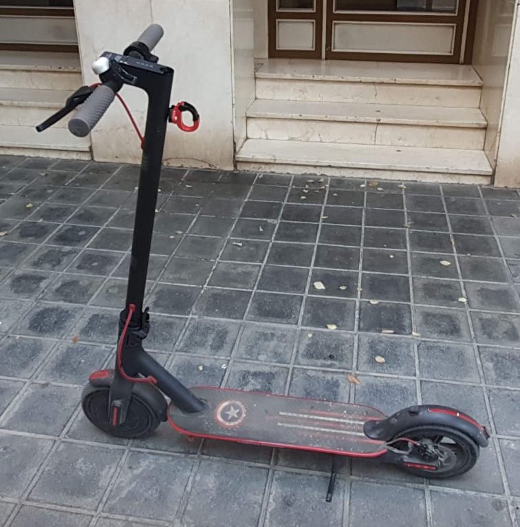 raul24saez's tweet photo. no suelo publicar algo así, pero a mi padre le han robado el patín eléctrico que NECESITA para ir a TRABAJAR… ha sido en benimaclet, y es muy reconocible por las pegatinas, la lija del capitán america y los detalles rojos

difundid y si alguien sabe algo… DM🙏

MIL GRACIAS 💖 https://t.co/EX8RKlEQj4