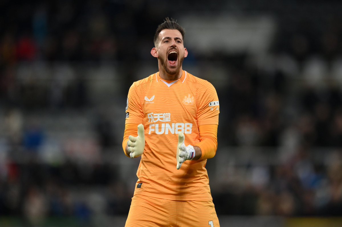 FabrizioRomano's tweet photo. Excl: Manchester United have now reached an agreement in principle to sign Martin Dúbravka. Newcastle are ready to accept loan with buy option clause worth £5m. 🚨🔴 #MUFC

Final details are being discussed as personal terms are already agreed — here we go expected soon. https://t.co/MCcl5aI6EA