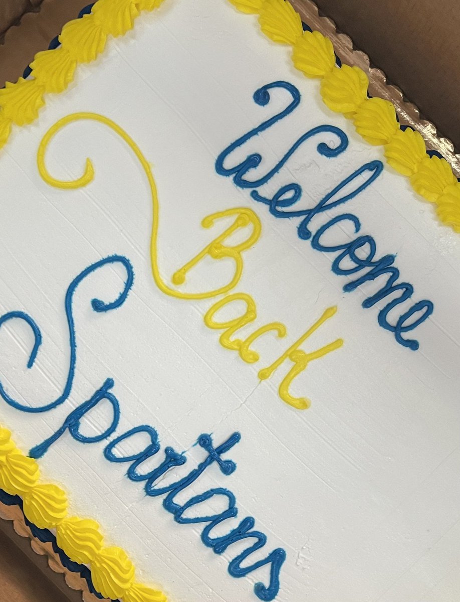 DBishop34's tweet photo. Here’s to the start of an amazing 22-23 school year! Welcome back @SamuelSlaterJr https://t.co/Pp6sTMtbMR