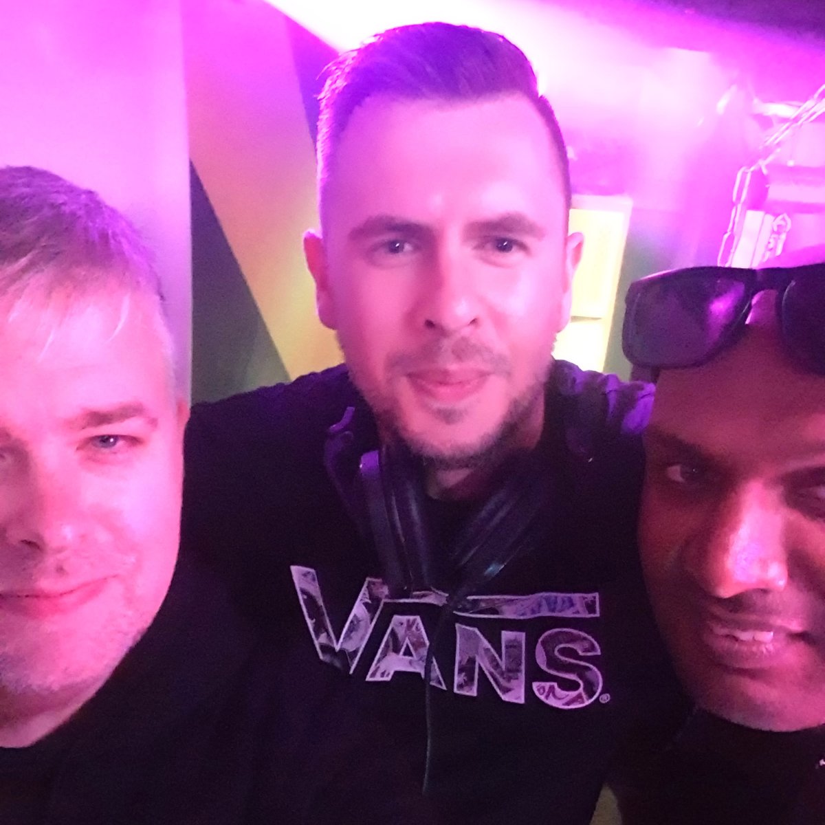 FracusAndDarwin's tweet photo. Intimate sweatbox vibes at #DoncasterWarehouse last night! Much love to the #PhutureBeatz team for having us 🤘

Big ups to the legend that is MC E-LL on the 🎤 and great see @Kutski , @DJALEXKIDD, @realemceestorm, @klubfiller and #MZone too after what seems like a billion years! https://t.co/6XNxtWixrN