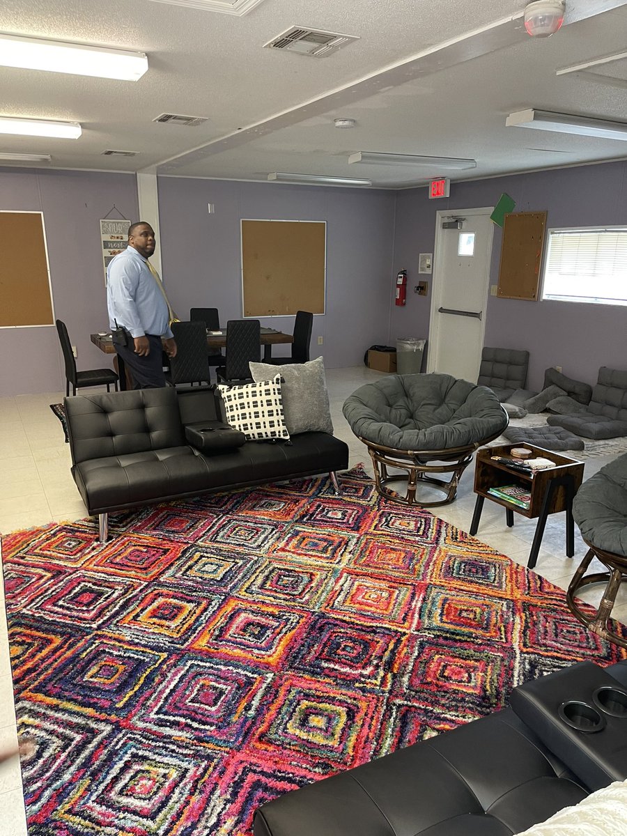 DPSNealMiddle's tweet photo. HUGE EAGLE THANK YOU to @bullcityschools for creating a Teacher &amp; Staff wellness space! Our staff WILL love this! #WeAreNeal #ProtectTheNest #ANewEra @MrTCovington @ne1smilez @tawandahedgspe2 @cwbarringer @DJonesDPS @pmubenga https://t.co/eGp5LcoLEI