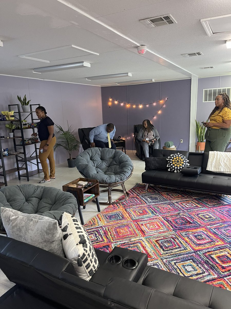 DPSNealMiddle's tweet photo. HUGE EAGLE THANK YOU to @bullcityschools for creating a Teacher &amp; Staff wellness space! Our staff WILL love this! #WeAreNeal #ProtectTheNest #ANewEra @MrTCovington @ne1smilez @tawandahedgspe2 @cwbarringer @DJonesDPS @pmubenga https://t.co/eGp5LcoLEI