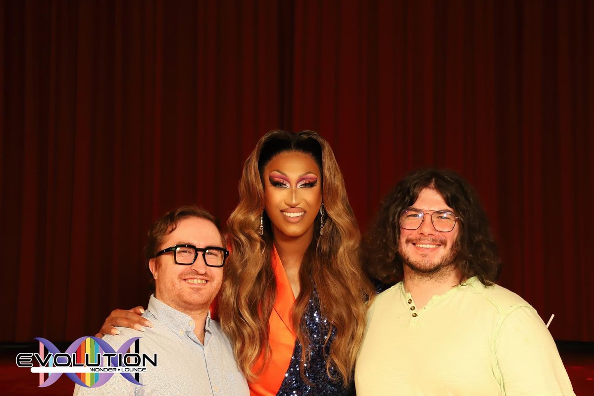 Getting to meet @thequeenpri on Friday and seeing her live out her pop star fantasy was everything could have hoped for. I live for the chaotic powers she has and I can’t wait to see her again! Thanks @EvoWonderLounge and @purplecityfest for making this happen!