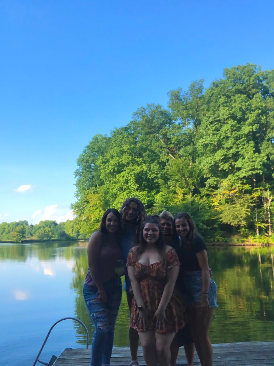 perksofhaley's tweet photo. I love my work family❣️ https://t.co/ghx61PhgKC