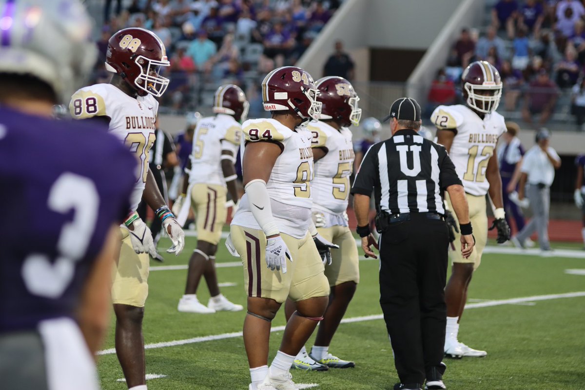 AcousticStudios's tweet photo. @dodie4nic @SC_BulldogFB @CoachKRHarrison @JColeman2023 @darien_riley88 @Jaylen_Carter__ @jaylenmays4  Defense Looking Real Hungry Played Their Butts off 💪🏾 #RECRUITTHECREEK #DEFENSIVEUNIT https://t.co/WBBX4dbX7n